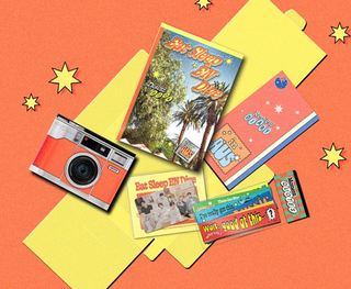 ENHYPEN EAT SLEEP EN DIVE IN AUS Travel Book package contents camera